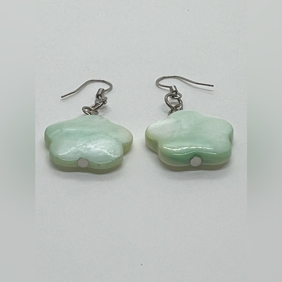 Green shell flower earrings - Picture 4 of 4